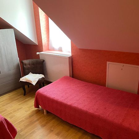 Le Petitepinay Bed and Breakfast Moitron-sur-Sarthe Εξωτερικό φωτογραφία