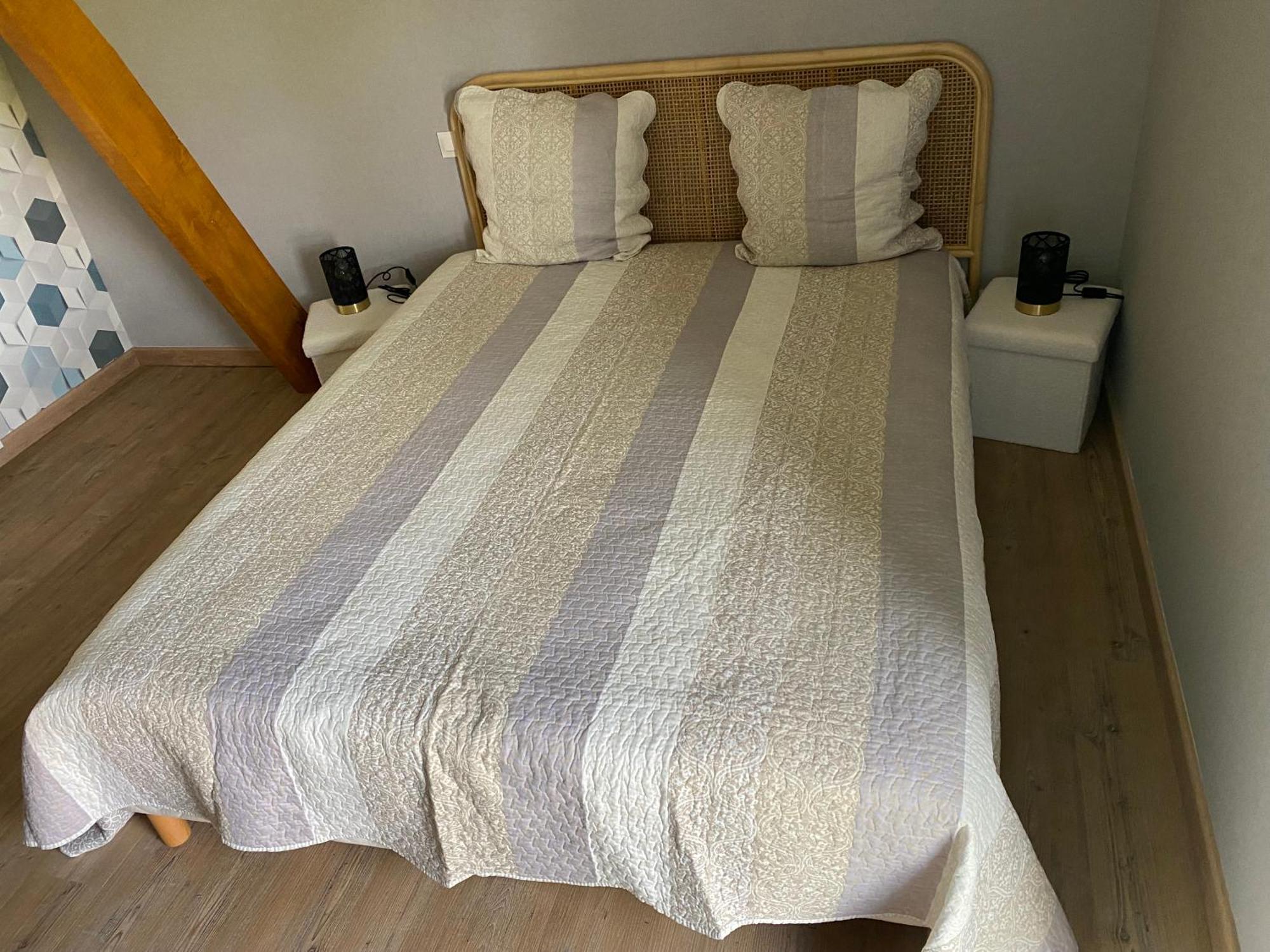 Le Petitepinay Bed and Breakfast Moitron-sur-Sarthe Εξωτερικό φωτογραφία