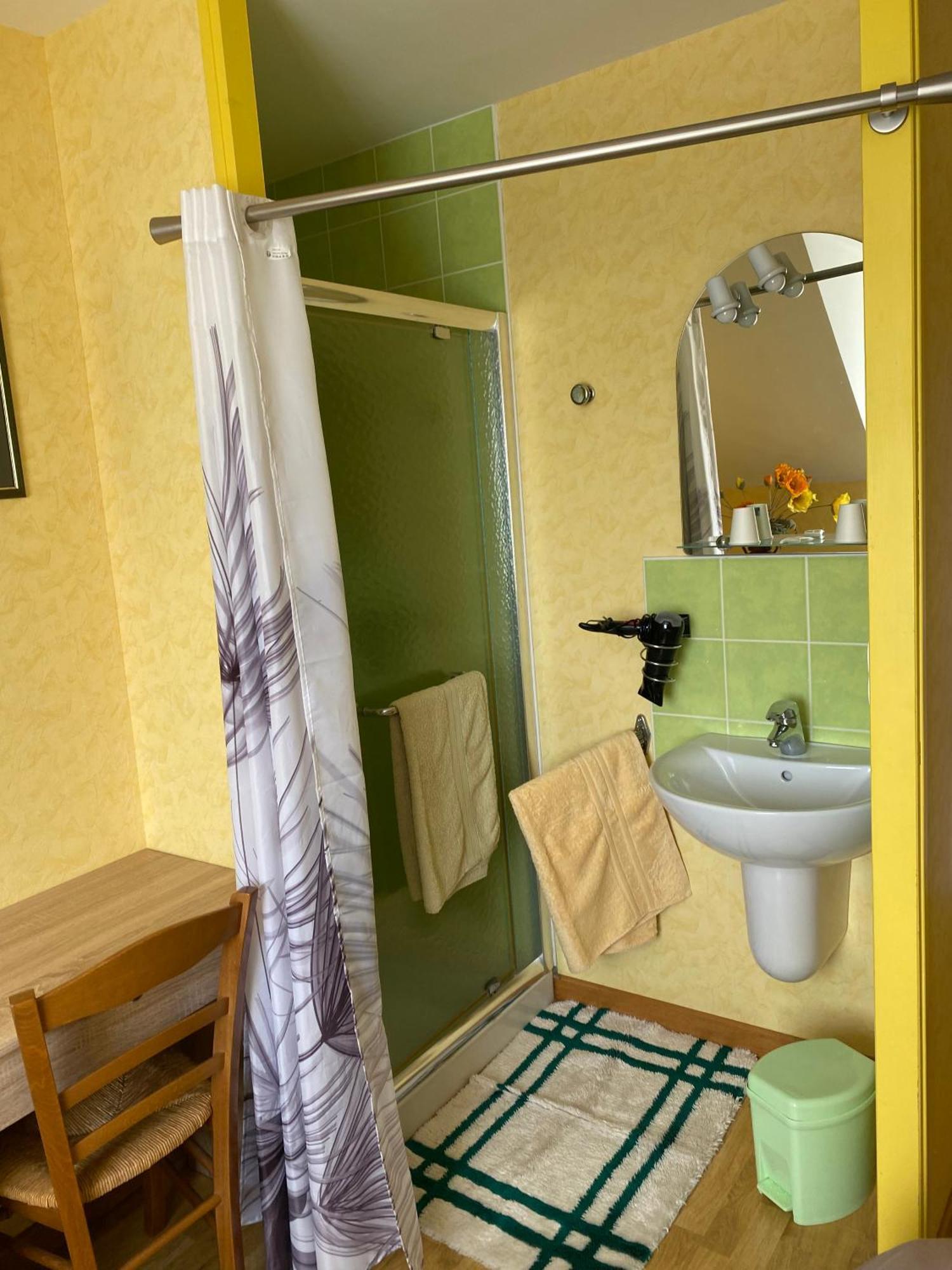 Le Petitepinay Bed and Breakfast Moitron-sur-Sarthe Εξωτερικό φωτογραφία